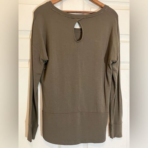 Tahari lightweight sweatshirt, long sleeve, olive green, great condition, medium - Picture 2 of 4